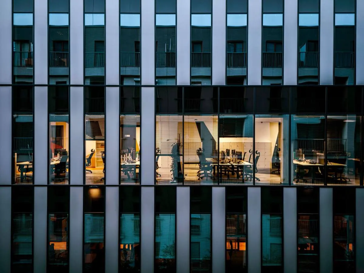 Commercial window services in Kissimmee, FL